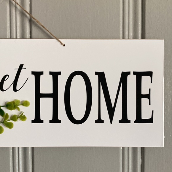NWT White w/ Black HOME SWEET HOME 🍃 Horizontal Wooden Decor Sign w/ Greenery - Picture 5 of 13